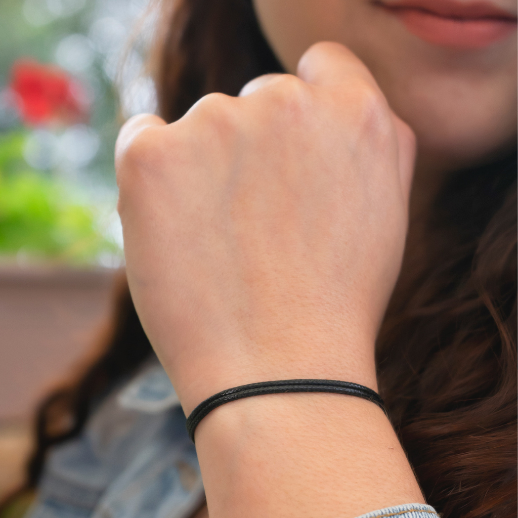 Black bracelet online string