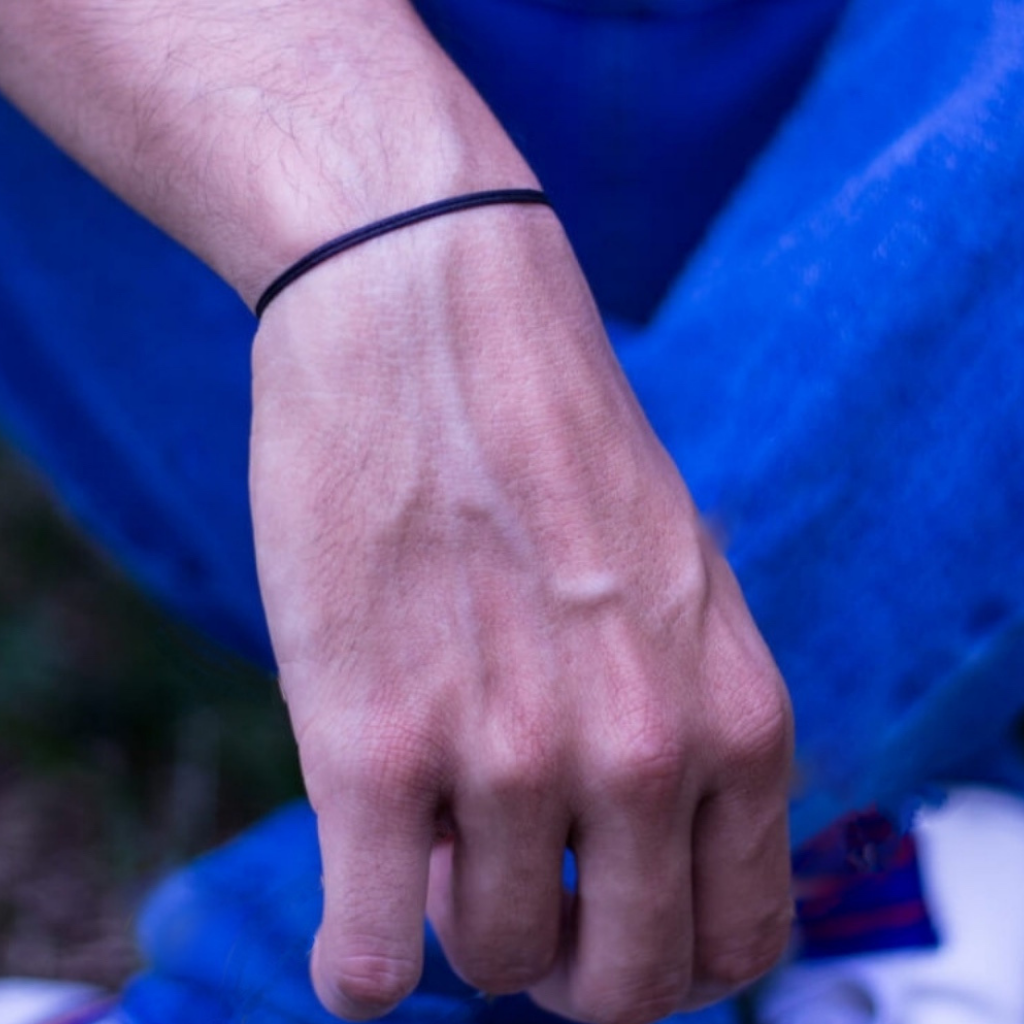 Sleek Black Bracelet for Men - Durable & Stylish | Luck Strings