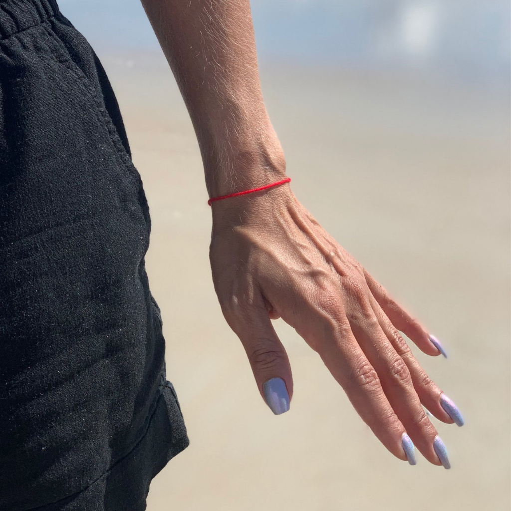 Kabbalah outlet red string